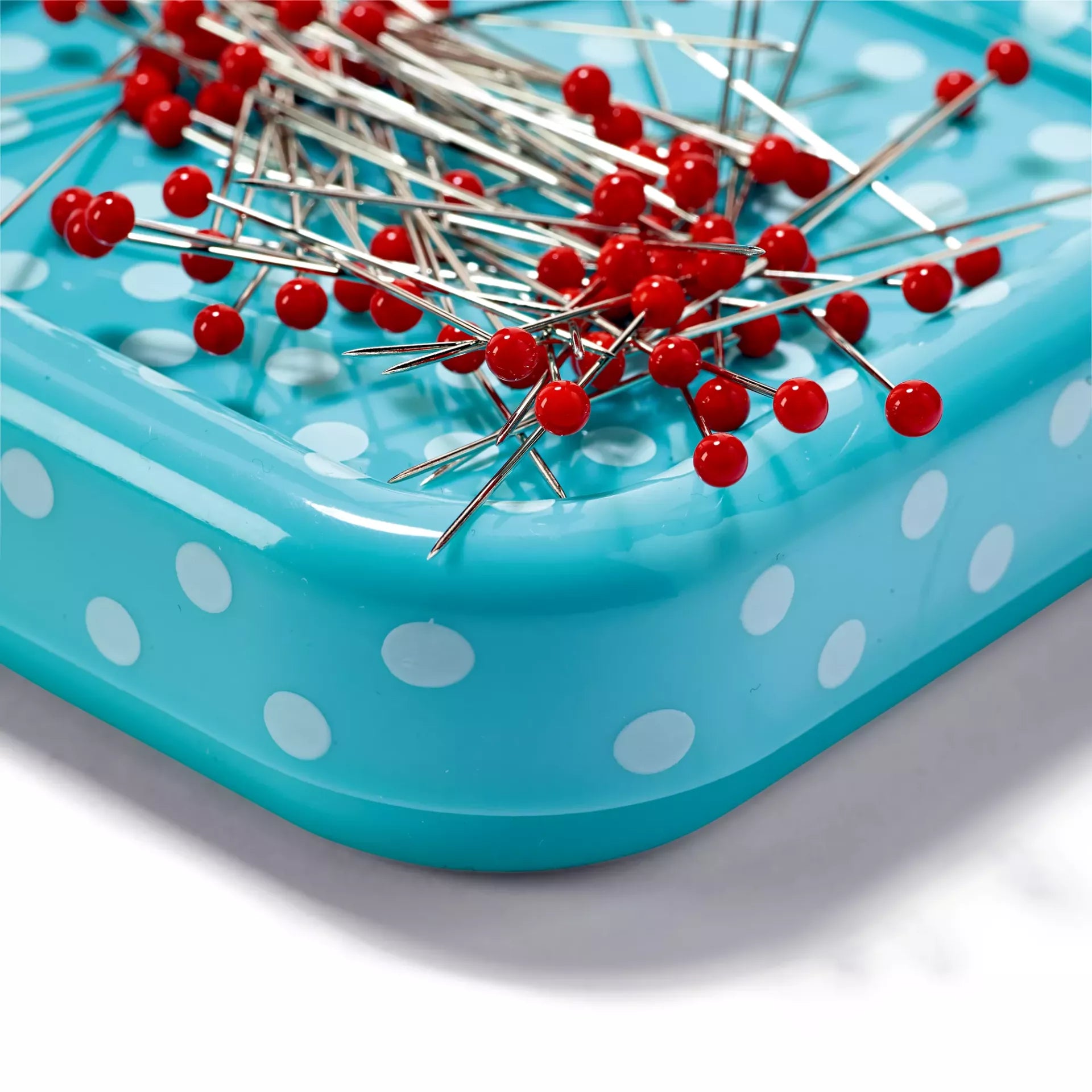 Prym Magnetic pincushion with glass-headed pins